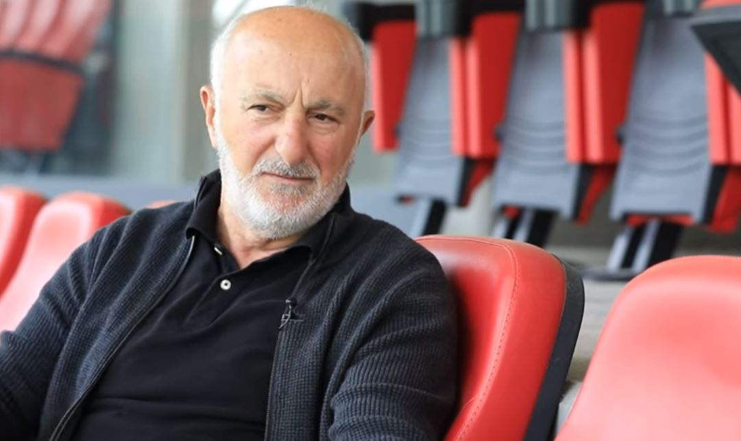 “Një klub mitik”, Mema “qan” mungesën e Tiranës në “final-four”, i jep një këshillë Halilit. Takaj “dinak”, ja favoritët për titull (VIDEO)