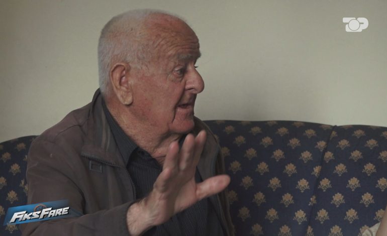 Fiks Fare/ Kreu i Shoqatës së të Përndjekurve në Lushnjë mashtron ish të përndjekurin e verbër. I merr 6 milion lekë nga dëmshpërblimi