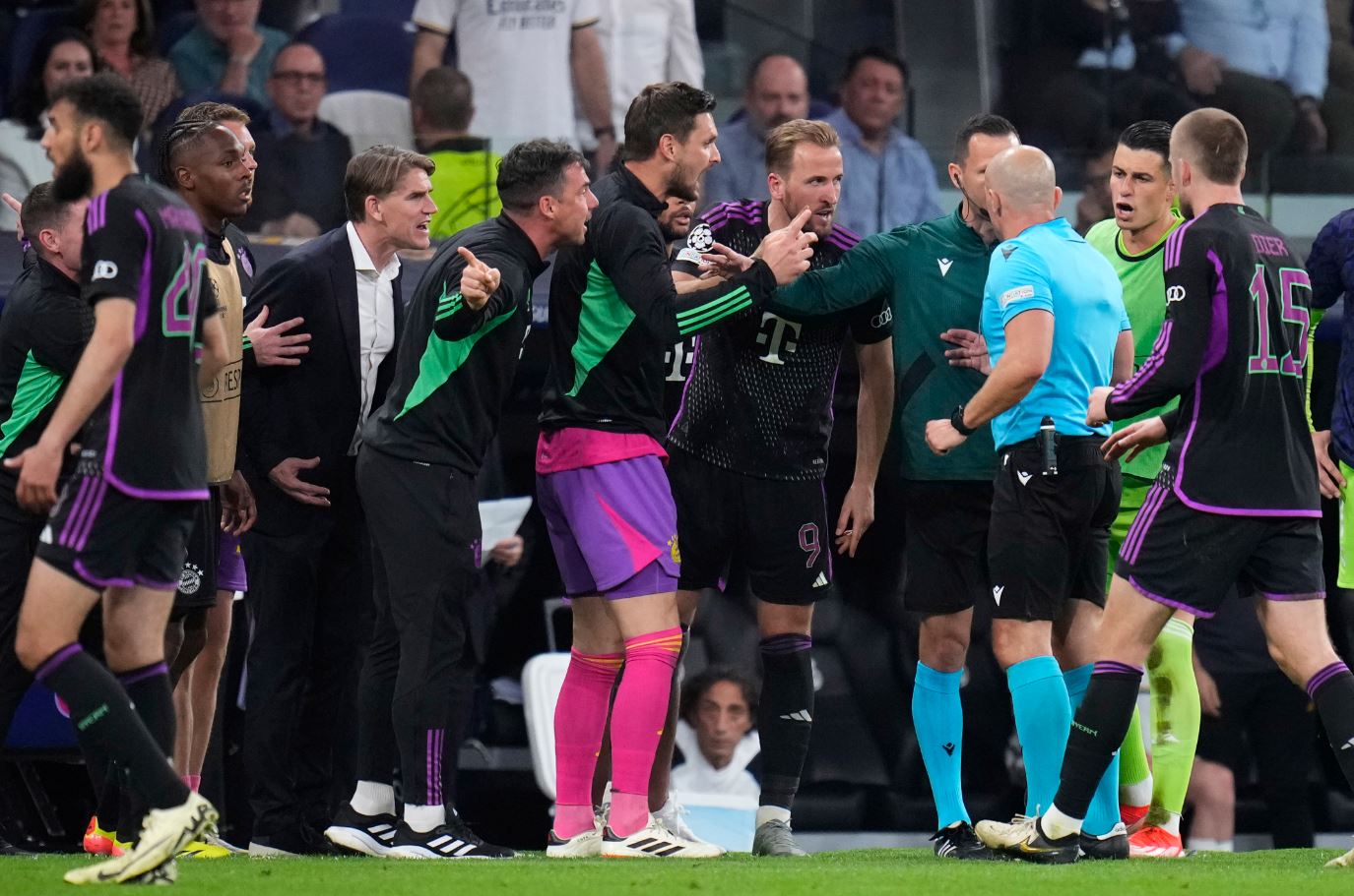 “Skandal”, në Gjermani tërbohen me arbitrin, në Spanjë të ndarë: Finale me polemika (FOTO)