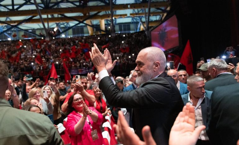 “Heroina e pavarësisë greke me prejardhje arvanitase”, deklarata e Ramës për Laskarina Bouboulina, mediat greke: Falsifikoi historinë!