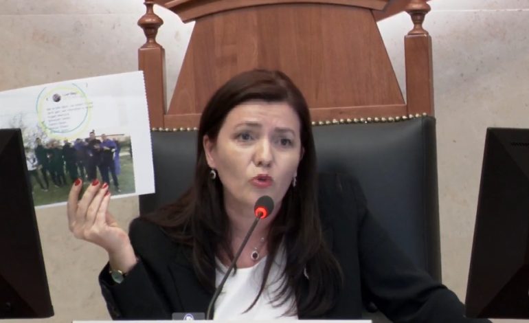 “Thoni se janë të ndershëm e familjarë, por… “, Felaj akuza të forta ndaj opozitës: SPAK të hetojë Strukturën e PD për Mbrojtjen e Votës, rekrutuan kriminelë