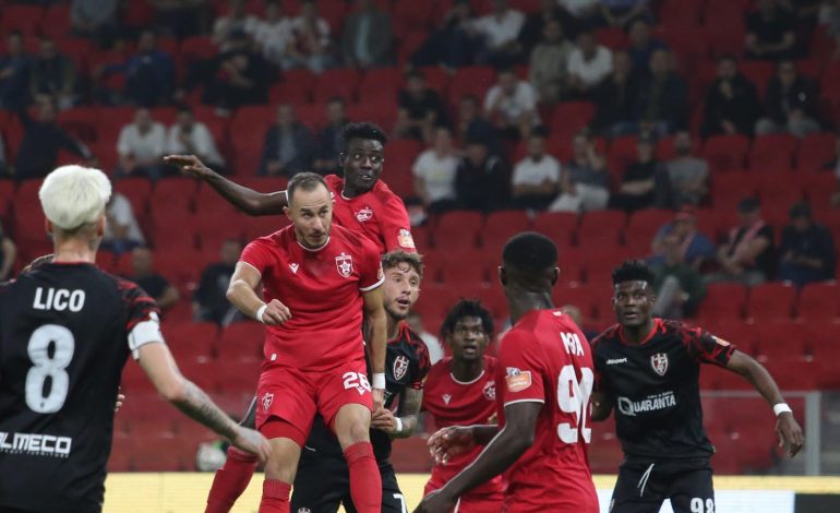 “Beteja” për titullin, Partizani siguron një biletë për në finale, thyen Skënderbeun, vendos goli i Bintsouka