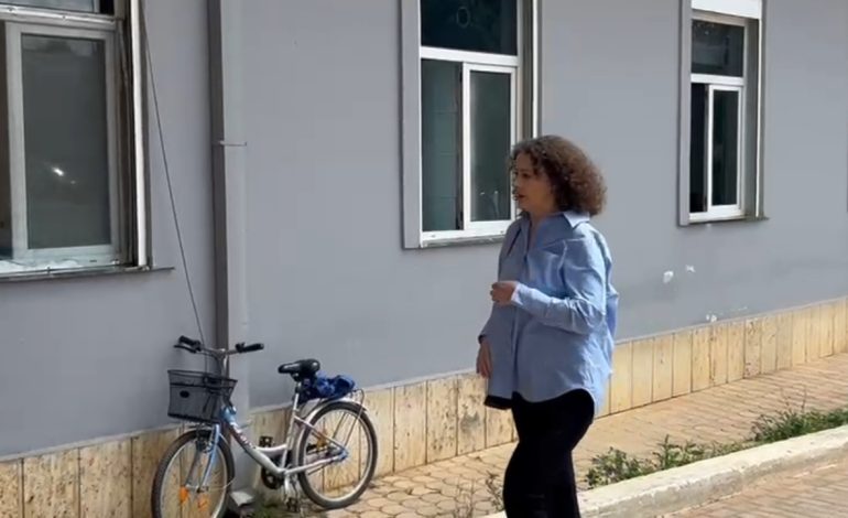 Avokati i Berishës u dhunua në kokë me dorezë metalike, Argita Malltezi: U sulmua për shkak të detyrës