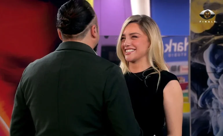 “Do e marr me vete”/ Babai surprizon Heidin, emocionohet finalistja