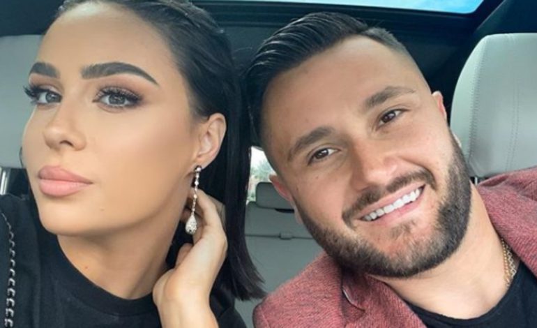 “Jetojnë veç”/ Zbulohen detaje nga divorci i Xhensila Myrtezajt dhe Bes Kallakut, si shkoi çifti deri në këtë pikë?! Gjykata i kthen pas kërkesën këngëtares, por…