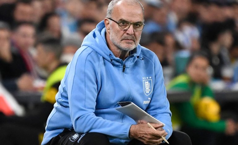 Tjetër çmenduri e Marcelo Bielsës, trajneri fton lojtarin amator te Uruguaji