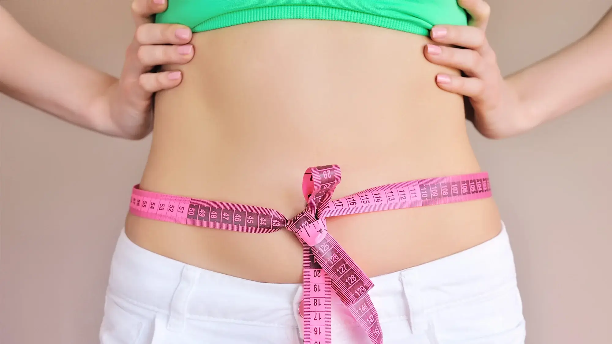 7 Mënyrat më të Shpejta për të Pasur një Bark të Sheshtë edhe Pas të 50-tave