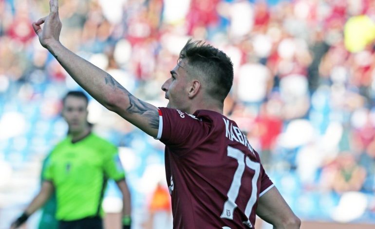 Dalloi me legjendën Nesta, mesfushorin shqiptar e duan në Serinë A