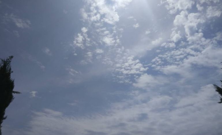 Mot i paqëndrueshëm dhe me reshje shiu! Temperaturat do shkojnë deri në 29 gradë