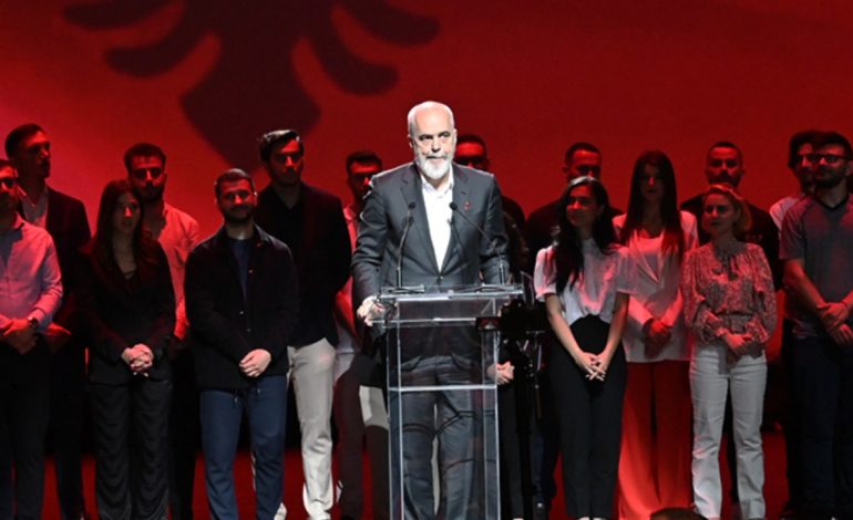 “Mysafiri i paftuar në Galatsi”/ Mes kritikash dhe akuzash, si u pasqyrua vizita e Ramës në Athinë nga mediat greke