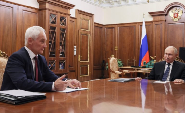 Përse Putin zgjodhi ministër Mbrojtje një person pa përvojë ushtarake? Kush është Andrei Belousov që pritet t’i bashkohet kabinetit