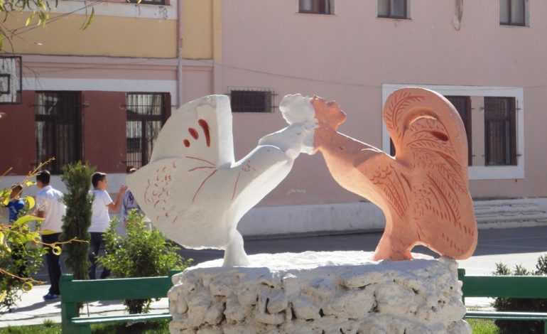 Artistët durrsakë bëjnë thirrje për më shumë hapësira për skulpturat urbane