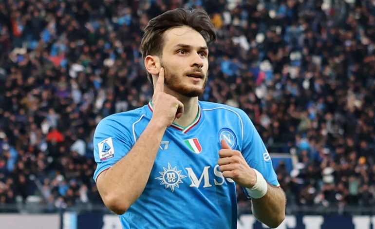 PSG insiston për Kvarartskhelia-n, por De Laurentiis i vendos një çmim të “frikshëm”