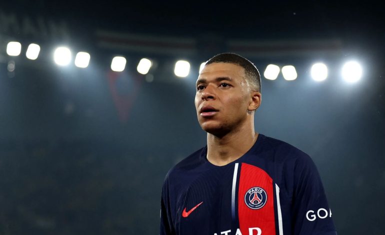 FOTO/ “Faleminderit dhe mirupafshim”, në Francë duartrokasin Mbappe, tani e presin në Madrid: Mirupafshim