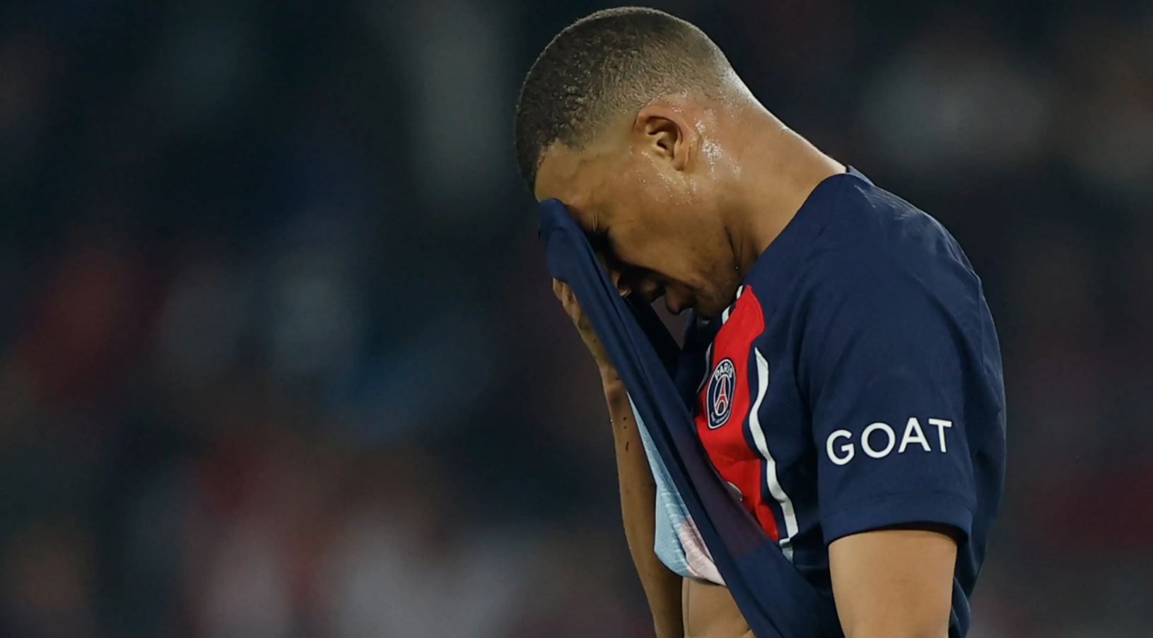 FOTO/ Zhgënjimi i madh, Mbappe dështon sërish, “kryqëzohet” në Francë: Pa zjarr