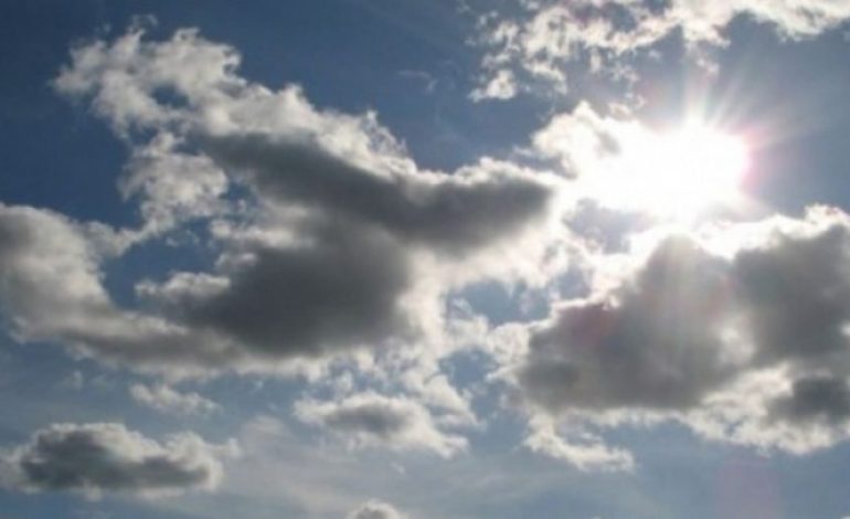 Kthjellime dhe vranësira, si parashikohet moti për sot