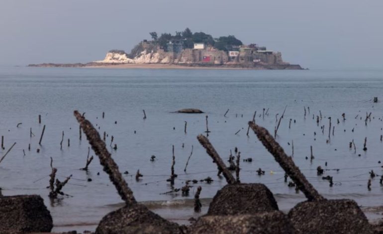 Kina fillon stërvitje ushtarake rreth Tajvanit/ Pse ka tensione mes dy vendeve?