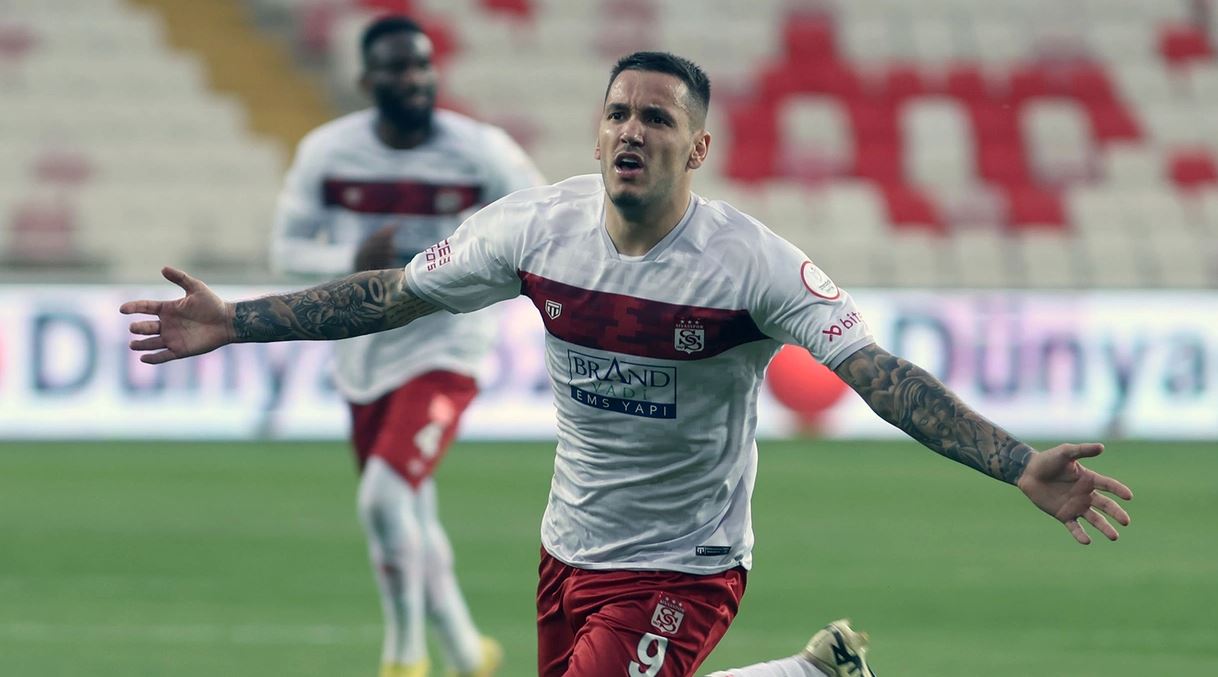Shkëlqeu në Turqi, Italia thërret Rey Manaj, “bomberit” kuqezi i del emri në Serie A