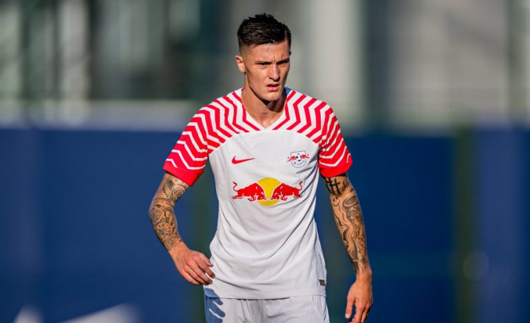 Përforcimi në sulm, prioriteti i Milanit luan në Bundesligë