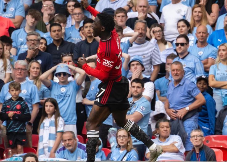 VIDEO/ Trofeu i 13-të, United bën “djallin” në finalen e FA CUP, triumfon ndaj Cityt