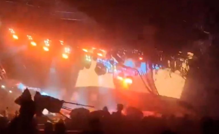 VIDEO/ E rëndë në Meksikë! Shembet skena gjatë një tubimi politik, pesë të vdekur dhe 50 të palgosur