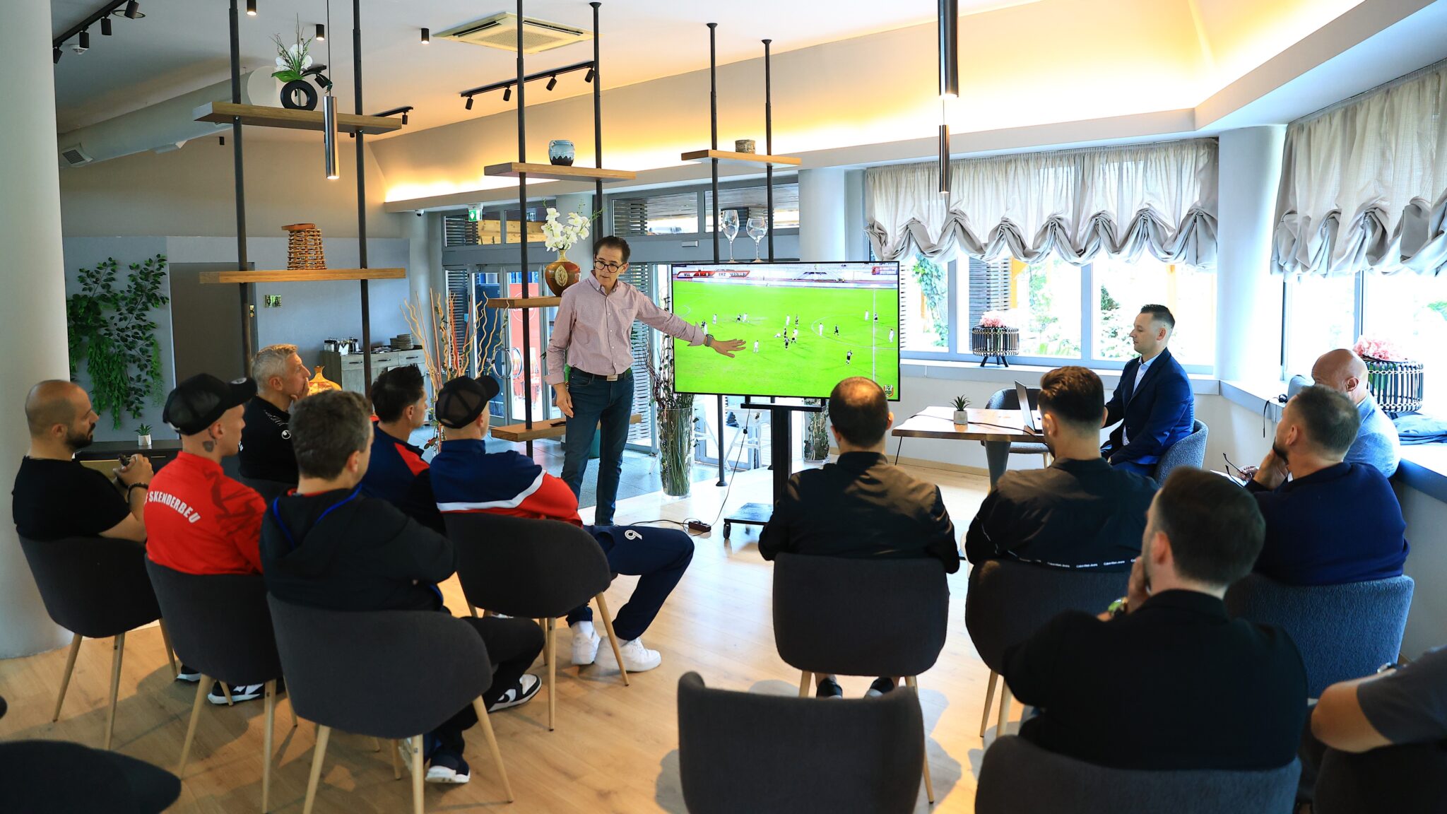 Sektori i Arbitrimit në FSHF, takim pune për rregulloren e arbitrave me trajnerët & kapitenët e ekipeve të “Final Four”