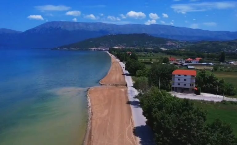 Video/ Pamje me dron nga plazhi i Tushemishtit, gati për sezonin veror
