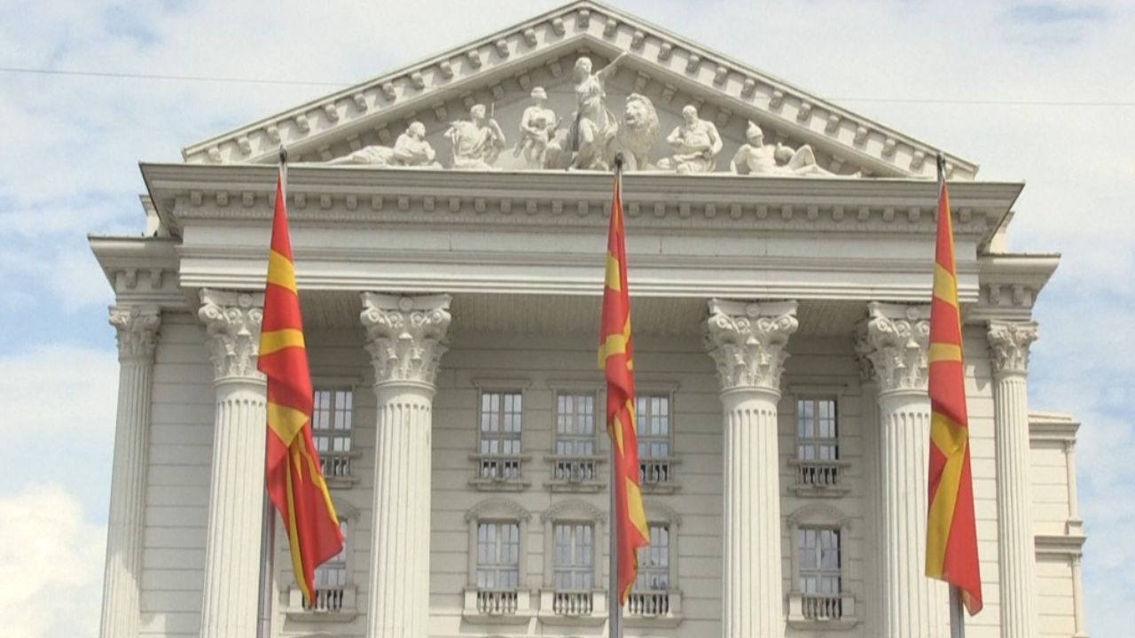 Votohet sot qeveria në Shkup, pjesë e koalicionit të VMRO-DPMNE-së, edhe katër parti shqiptare