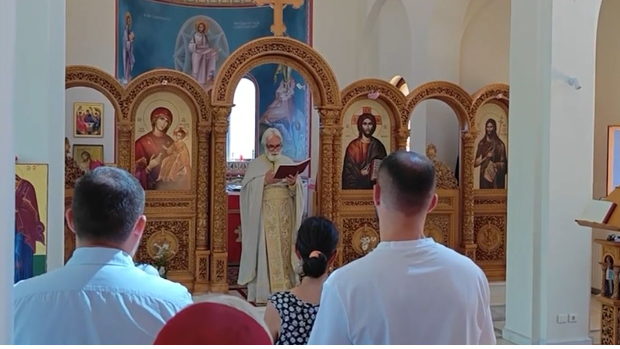 Ndodh për herë të parë! Kisha Ortodokse, meshë përshpirtjeje për genocidin grek ndaj shqiptarëve ortodokse të Çamërisë në ’44