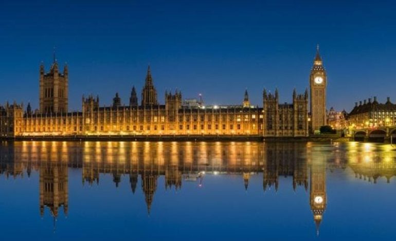 Sondazhet tronditin Sunak! Parashikohet humbje e rëndë për konservatorët, kryeministri britanik mund të mos jetë as deputet