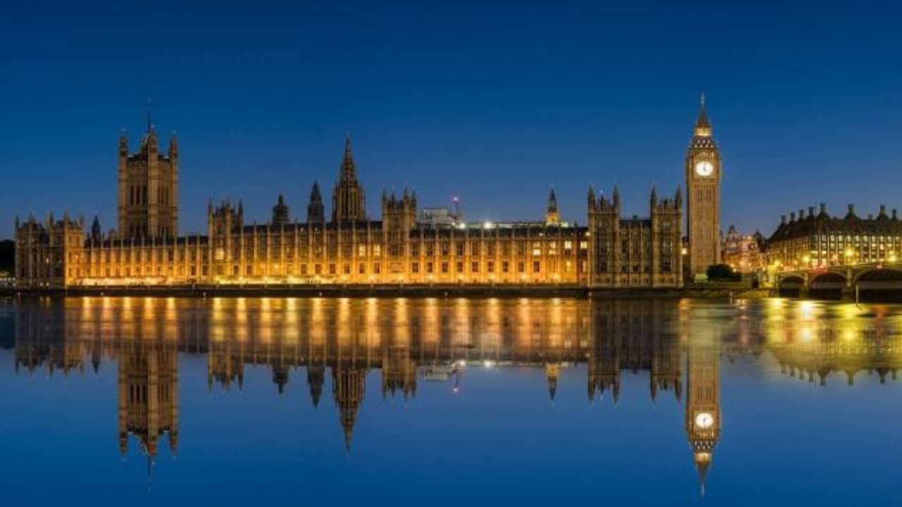 Sondazhet tronditin Sunak! Parashikohet humbje e rëndë për konservatorët, kryeministri britanik mund të mos jetë as deputet