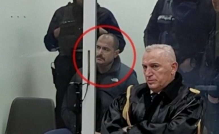 Gjykata shpall vendimin më 1 korrik/ Mbrojtja e Arbër Paplekajt rendit argumentet: Ish-efektivi u ofendua, u dhunua dhe u qëllua me armë zjarri