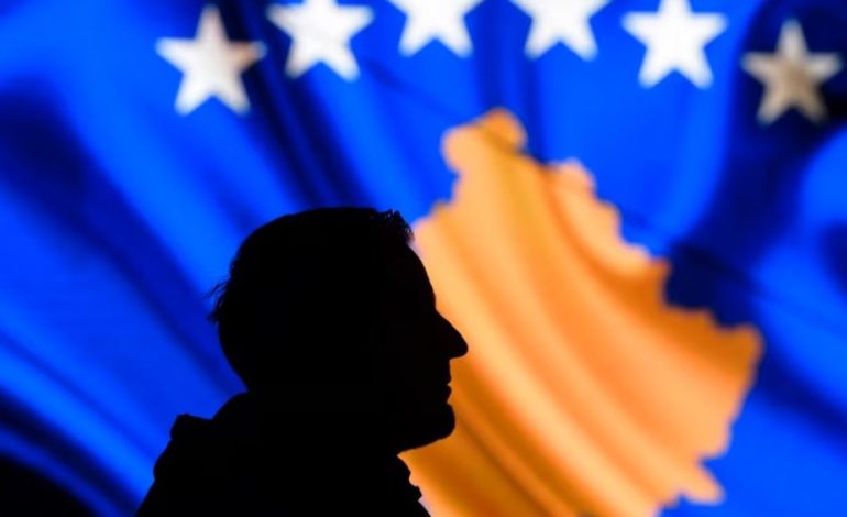 Analiza e VOA-s: Emigrimi dhe rënia e shkallës së lindshmërisë tkurrin popullsinë në Kosovë