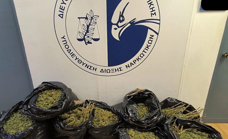 EMRAT/ Shtëpi bari në Athinë, arrestohet tre shqiptarë! Sekuestrohet drogë e armë, kush ishte ‘koka’ e grupit									
									 20/06/2024 11:12