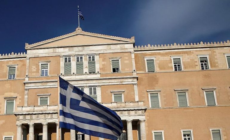 Furtunë në qeverinë greke, Mitsotakis ndryshon katër ministra dhe shtatë zëvendës/ministra