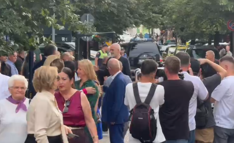 Partia Socialiste feston 33-vjetorin! Mungon lideri historik, Fatos Nano