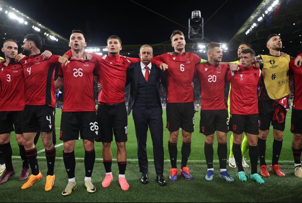 “Më vjen keq për tifozët”, Asllani “qan” rastin e Manaj, por e pranon: Italia shumë e fortë