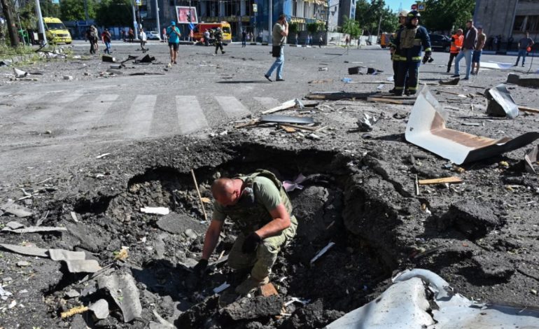 Rusia shënjestron rajonin e Kievit me raketa, sulmet dëmtojnë sistemet e shpërndarjes së energjisë