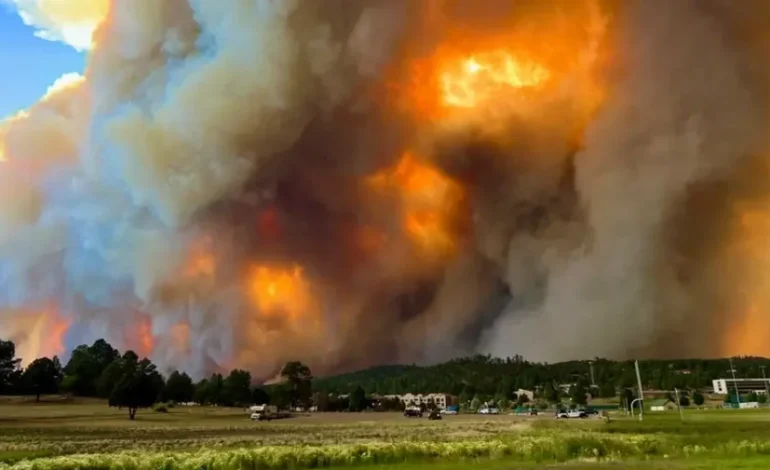 Temperaturat ekstreme, New Mexico në flakë