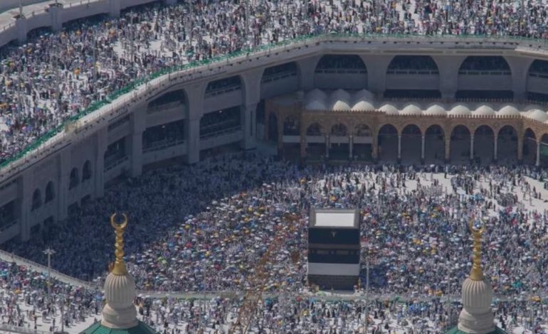 Tragjedi në Arabinë Saudite/ 1000 pelegrinë myslimanë vdesin nga vapa