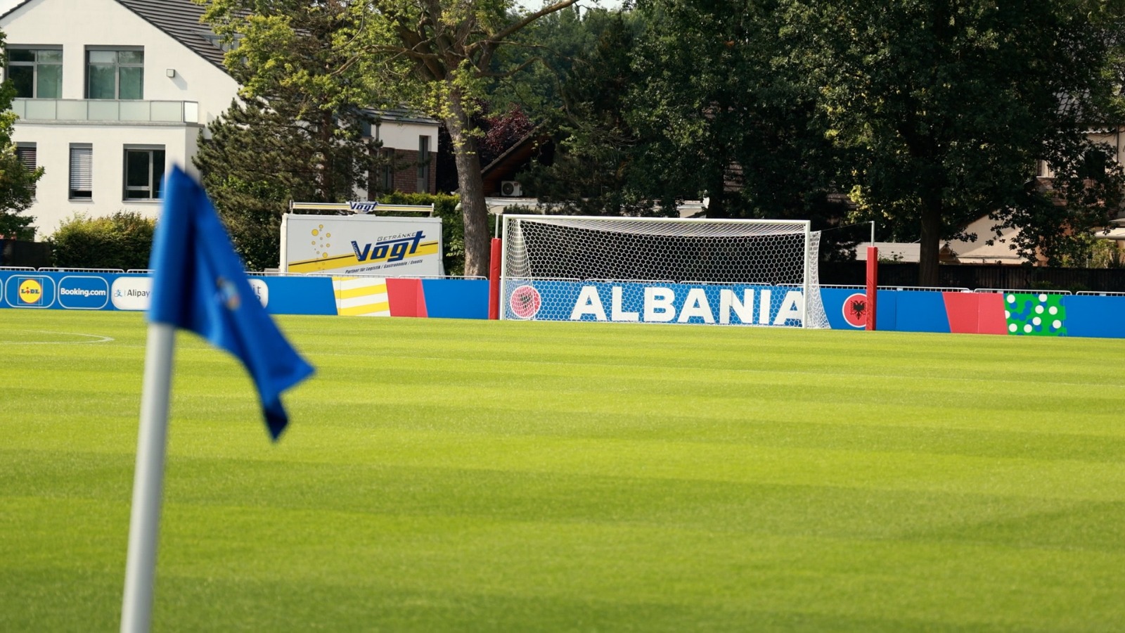 Euro 2024/ Kombëtarja nis përgatitjet për ndeshjen debutuese, ja programi