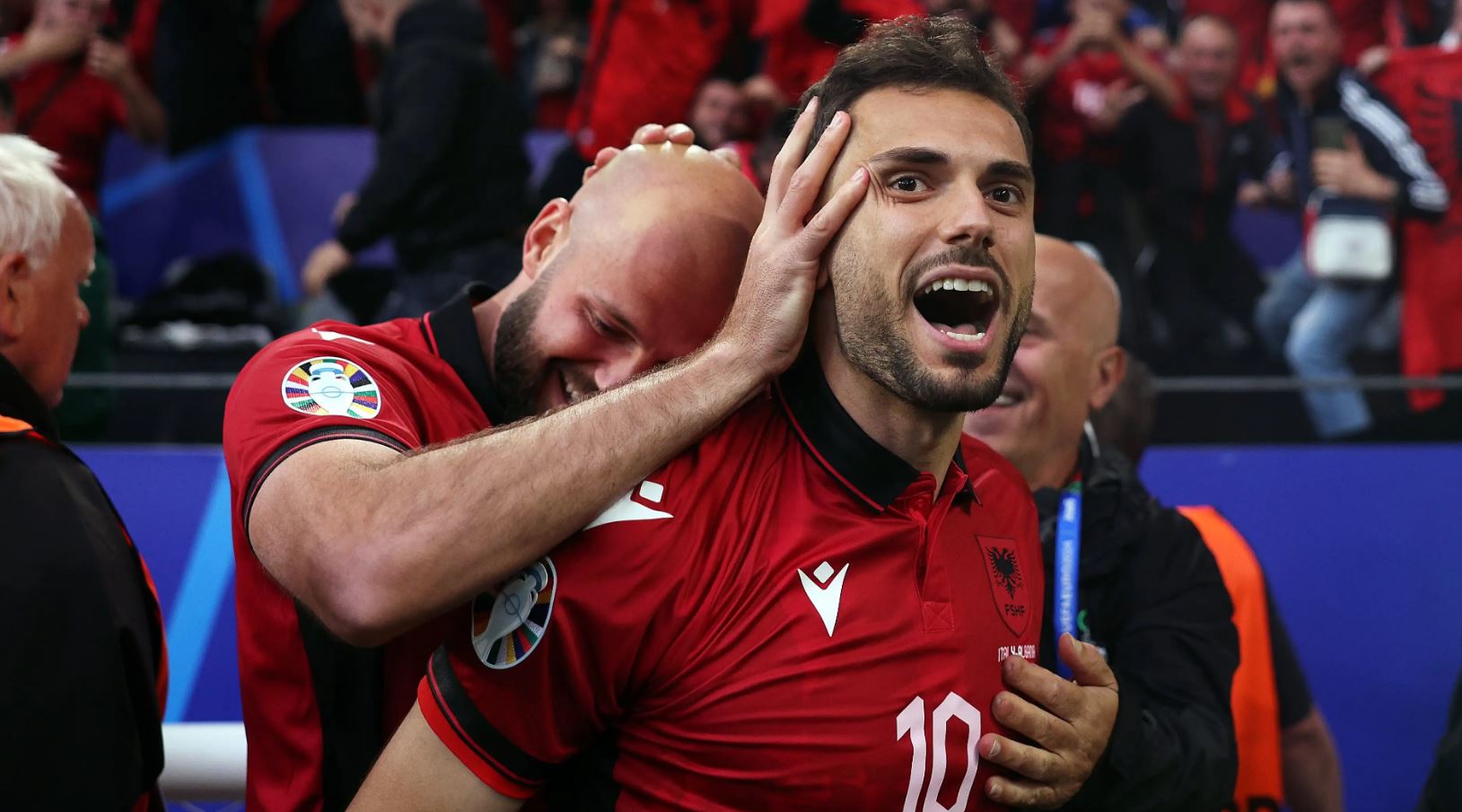 FOTO/ “Raketa” Nedim Bajrami, fantazisti kuqezi vendos një tjetër rekord në “Euro2024”