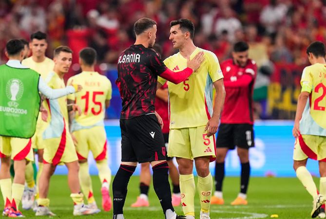 Spanja, 11 milion euro premio për trofeun / Akordi është arritur mes presidentit të federatës së futbollit dhe kapitenit Morata