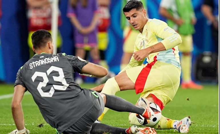 Protagonist gjatë Evropianit, Strakosha rikthehet në “modë”, i del emri në Serie A