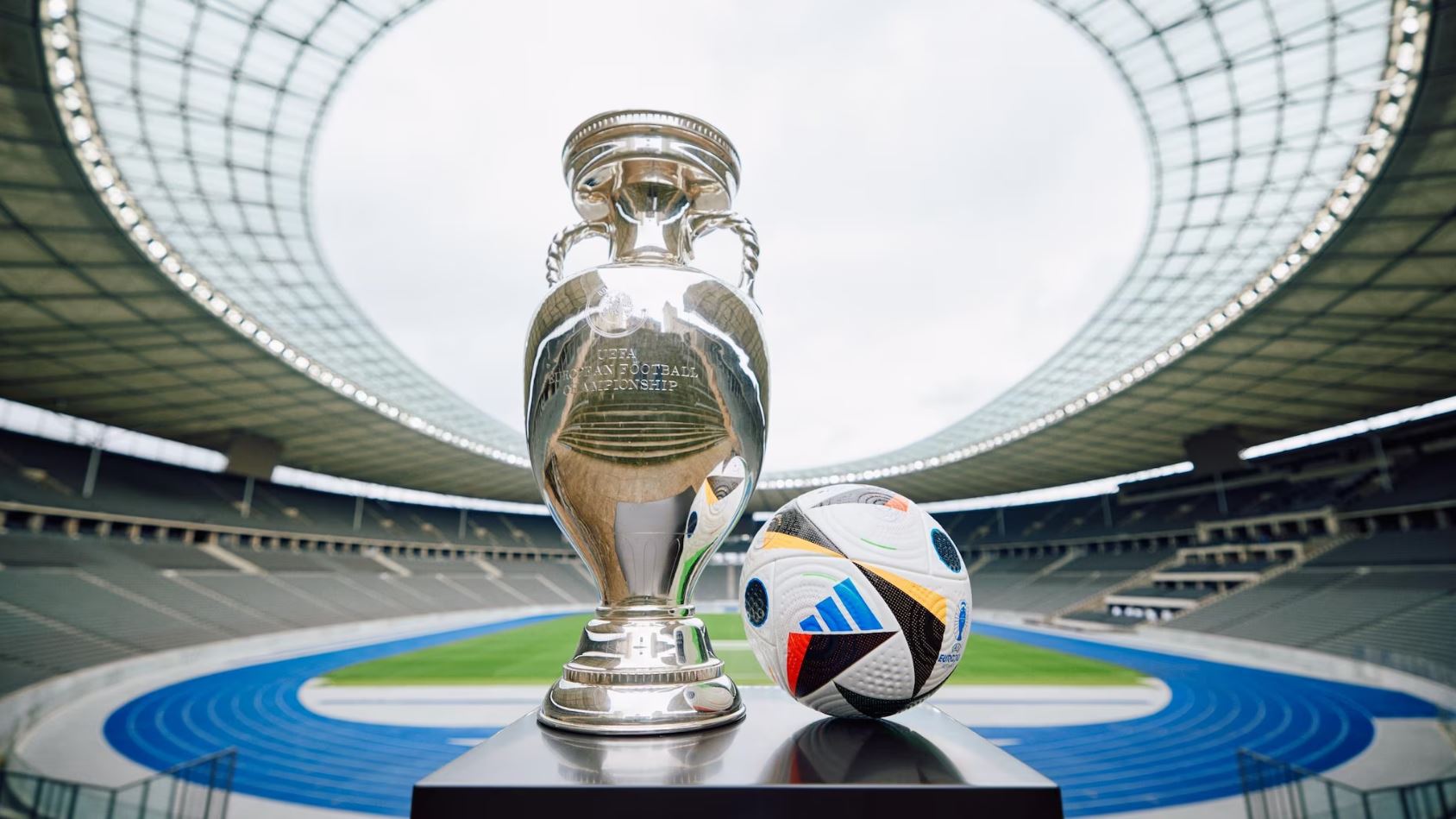 Euro 2024/ Italia rikthehet të luajë në Berlin, 6565 ditë pas triumfit në Kupën e Botës. Ndaj Zvicrës arbitron gjyqtari i mirënjohur polak