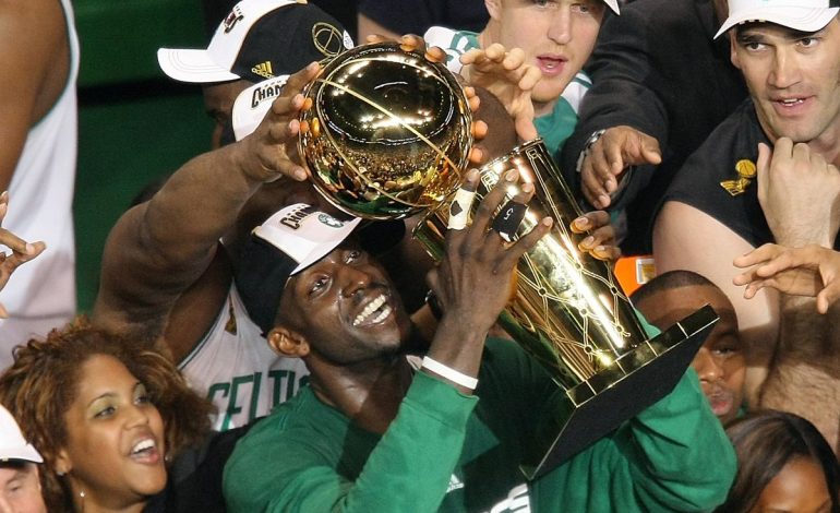 Boston nuk zhgënjen tifozët në shtëpi, shpallet kampion i NBA (VIDEO)