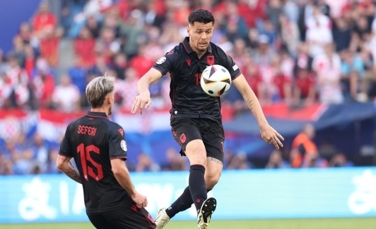 Ofendoi maqedonisht pas ndeshjes me Kroacinë/ Shqipëria humbet Mirlind Dakun për dy ndeshje, pezullohet nga Komisioni i Etikës & Disiplinës në UEFA