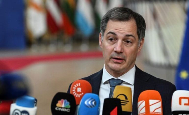 Mbreti pranon dorëheqjen e kryeministrit belg, pas Francës vendi i dytë i BE-së që bëhet gati për zgjedhje të parakohshme