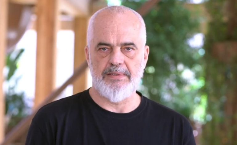 “Ju duhet pak fat për të qenë në Europian”, Rama: Ata që vijnë nga Kosova për të luajtur për Shqipërinë s’janë shqiptarë të natyralizuar, janë…