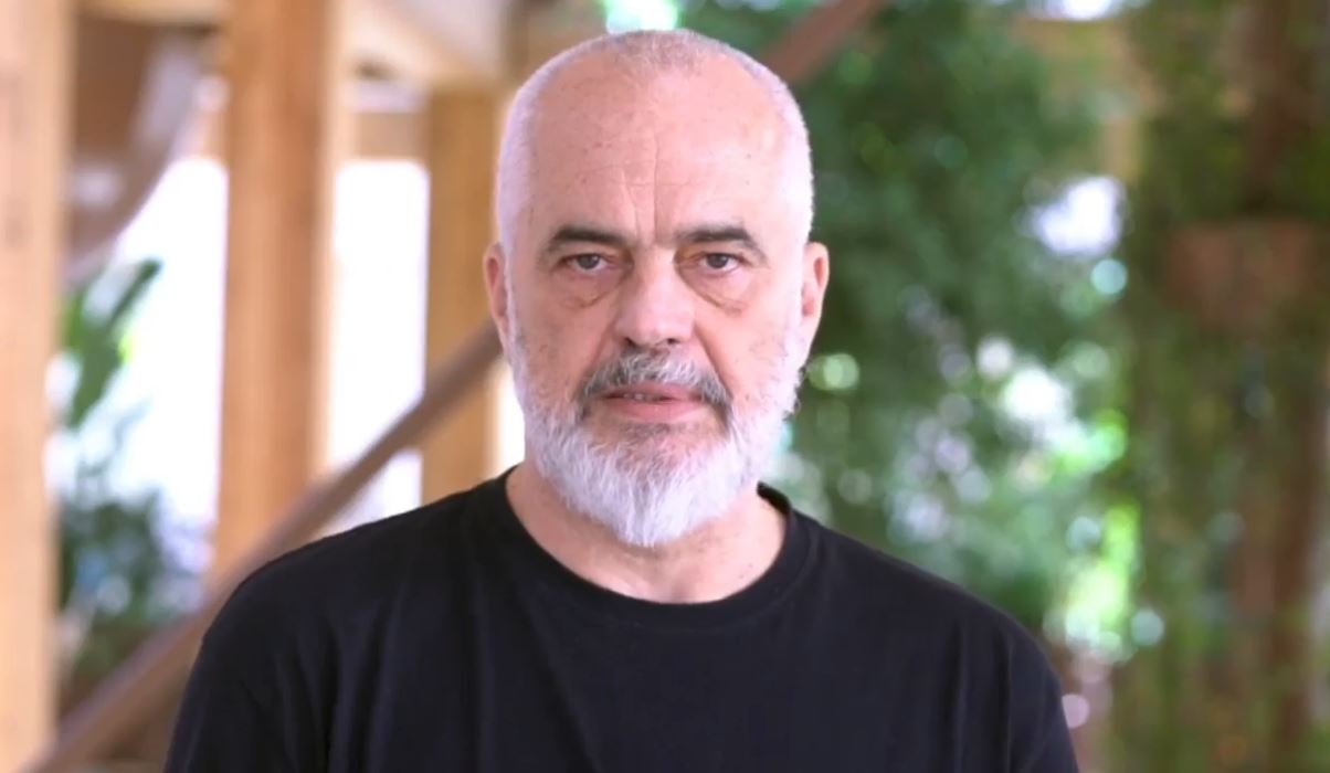 “Ju duhet pak fat për të qenë në Europian”, Rama: Ata që vijnë nga Kosova për të luajtur për Shqipërinë s’janë shqiptarë të natyralizuar, janë…